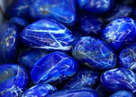 Синие камни: драгоценные и полудрагоценные минералы, кольца с самоцветом, список оттенков, фото Лечебные и магические свойства синих камней